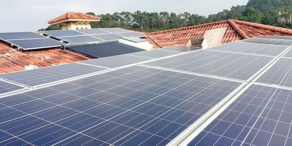 kasus perusahaan terbaru tentang Sistem Pembangkit Listrik Tenaga Surya PV Atap 30KW Huizhou